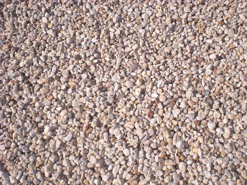 Rech Kies Kies und Sand in passender Körnung direkt aus der Kiesgrube